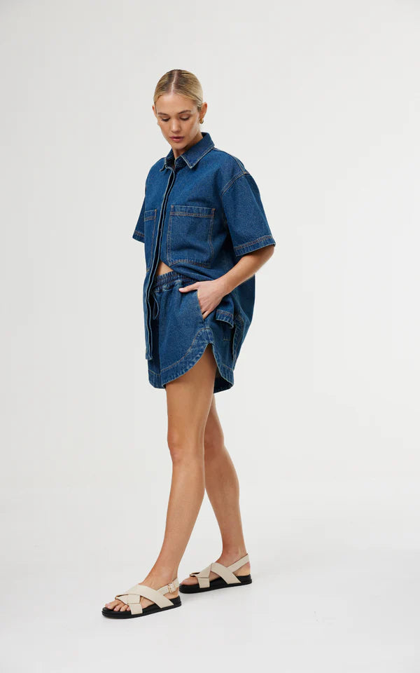 KINNEY - FREYA SHORT - DARK DENIM