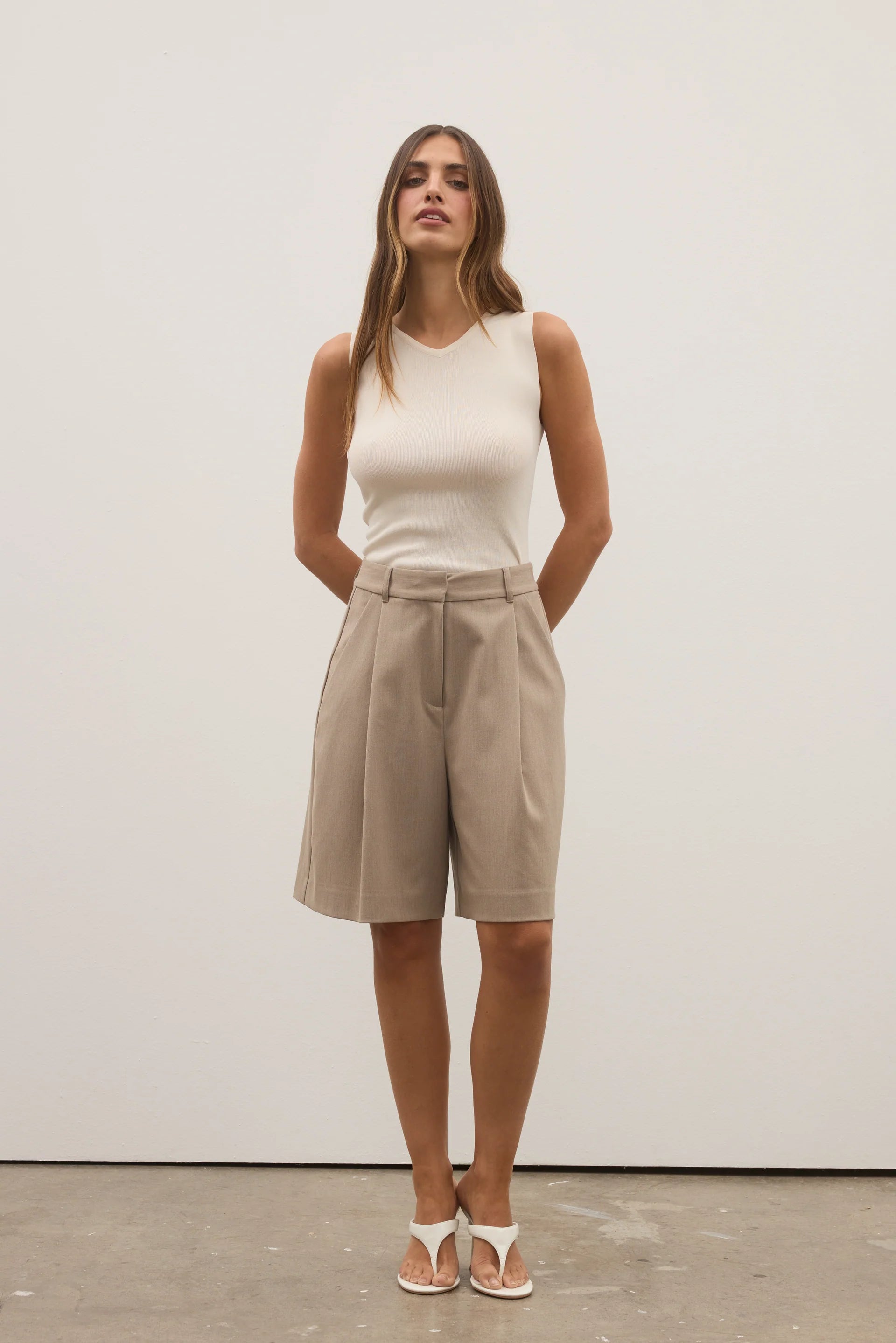 BAYSE - MIKA SHORT - STONE