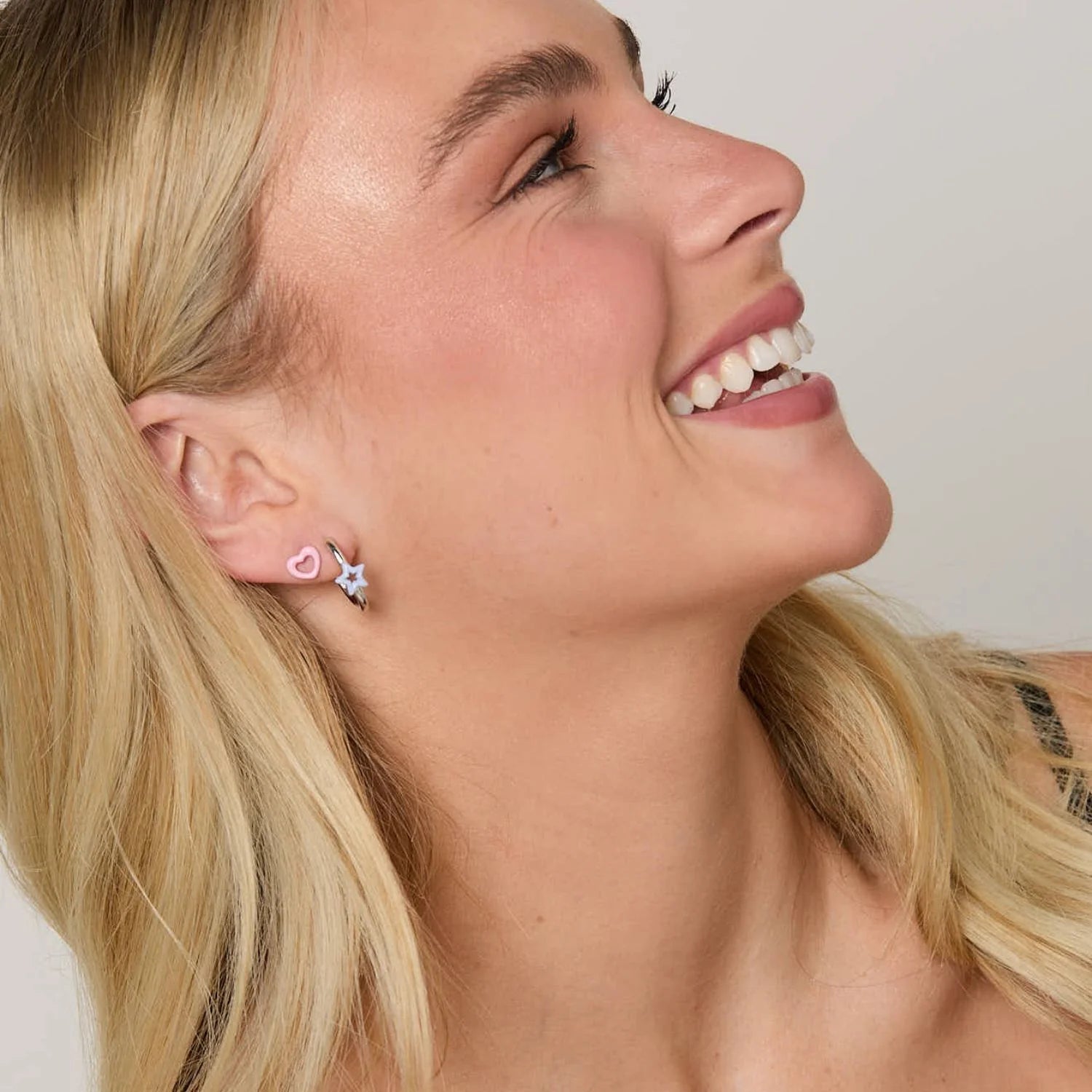 DOLCETTO DESIGNS - COMETA STAR HOOP EARRINGS