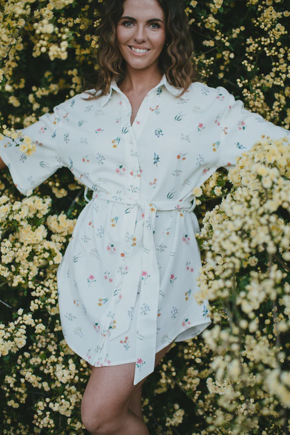 KELSIE ROSE CREATIVE - THE POSY SHIRT DRESS - WHITE FLORAL