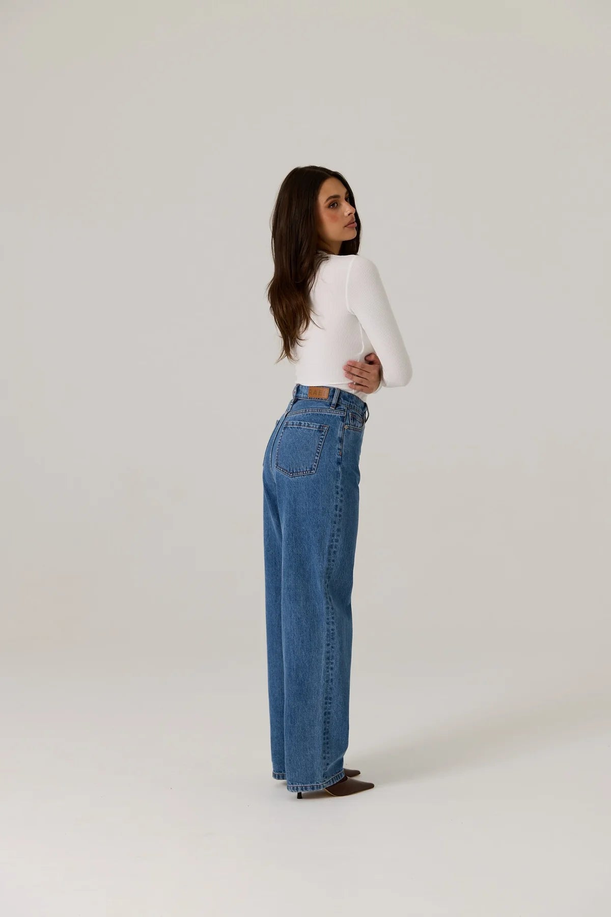RAEF THE LABEL - ROMY HIGH RISE JEAN - MIDWASH