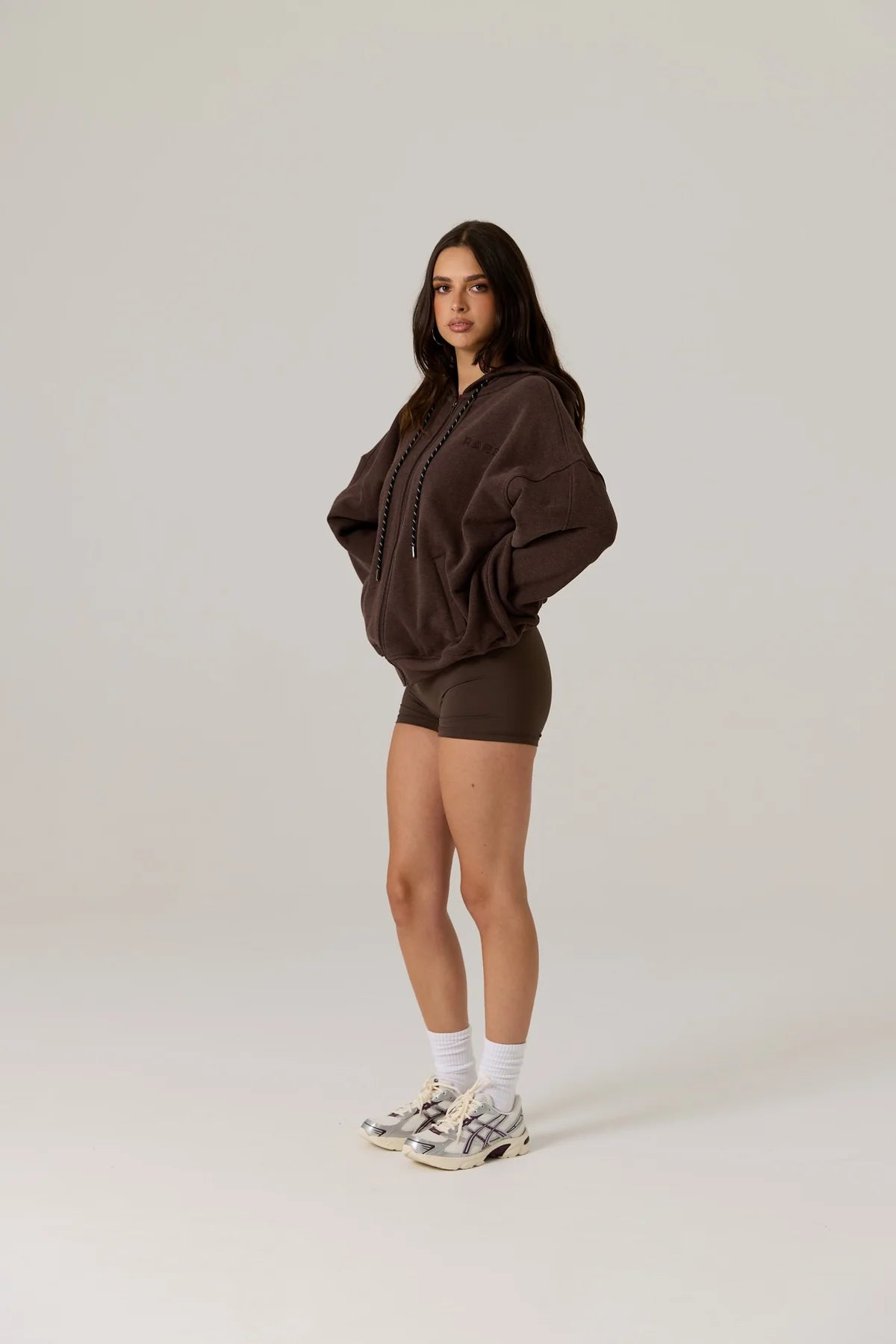 RAEF THE LABEL - FLEECE HOODIE - DARK TRUFFLE