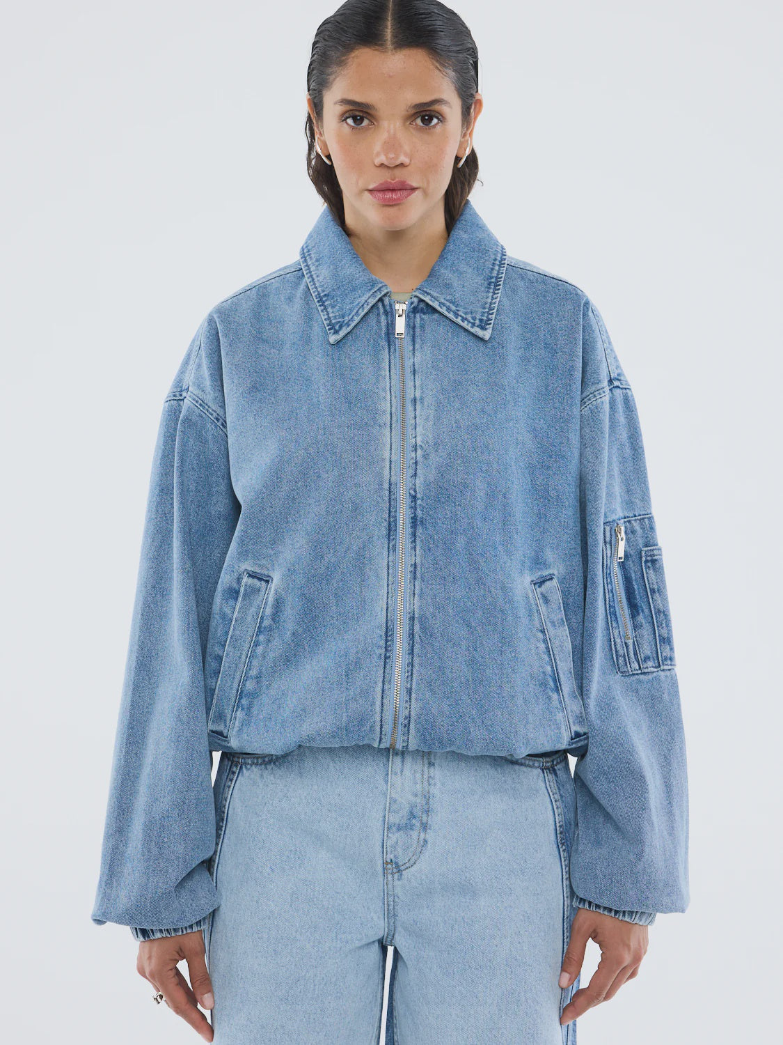 ENA PELLY - HARLOW DENIM BOMBER - MID BLUE WASH