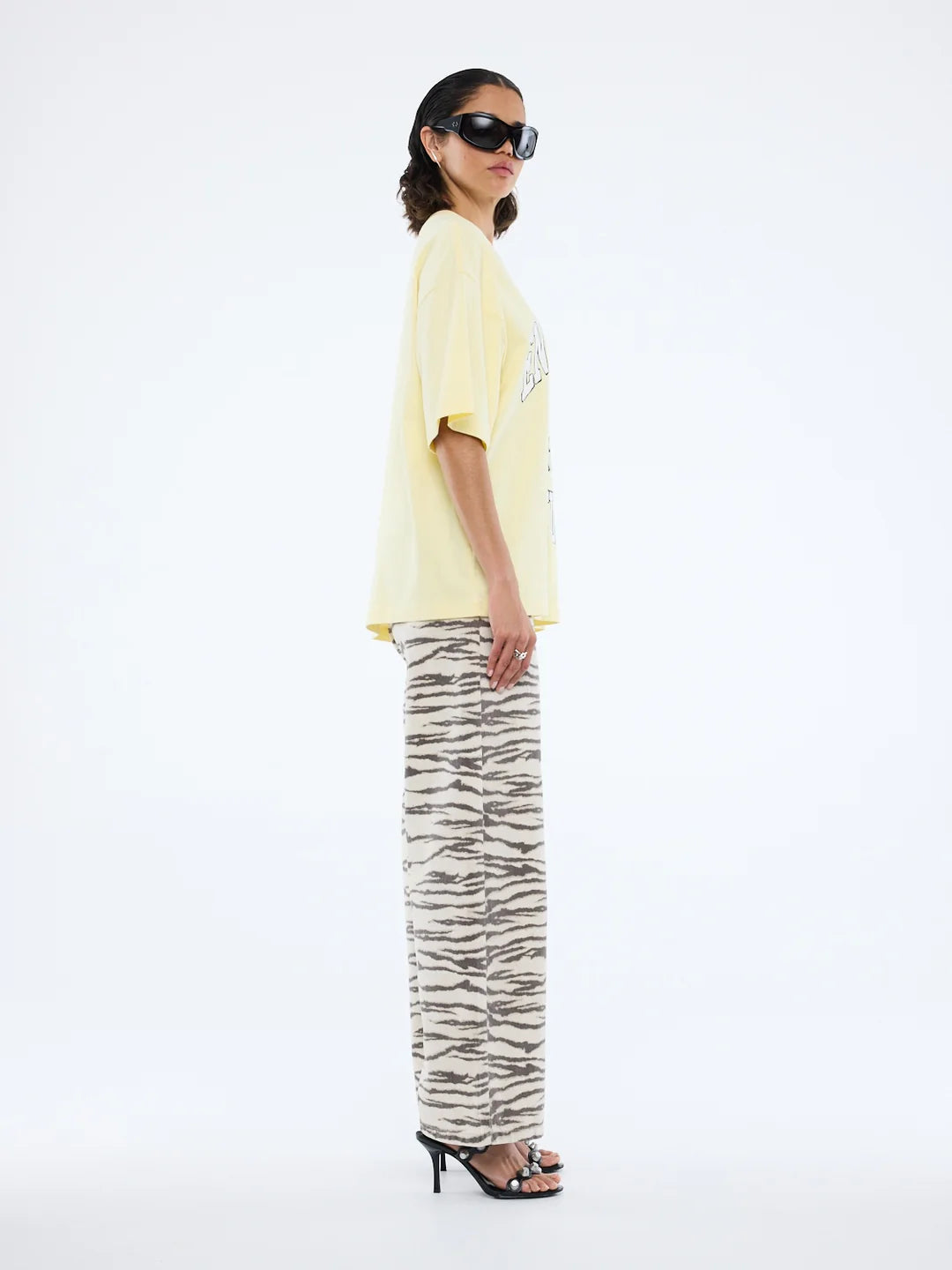 ENA PELLY - EP VARSITY TEE - PANNA COTTA