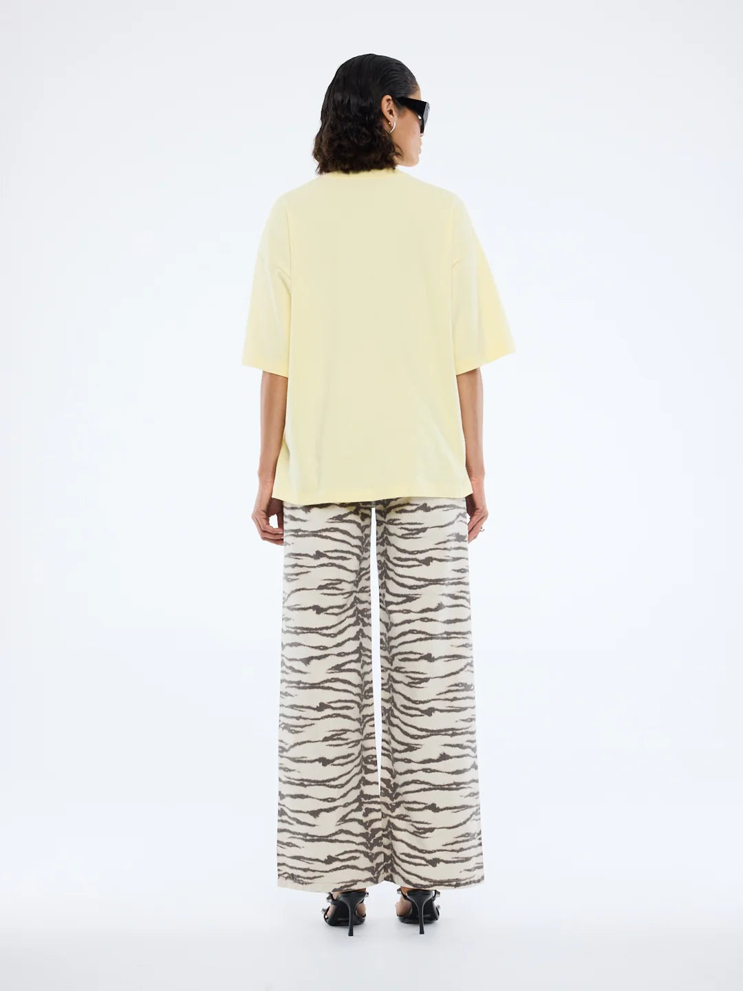 ENA PELLY - EP VARSITY TEE - PANNA COTTA