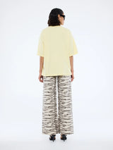 ENA PELLY - EP VARSITY TEE - PANNA COTTA