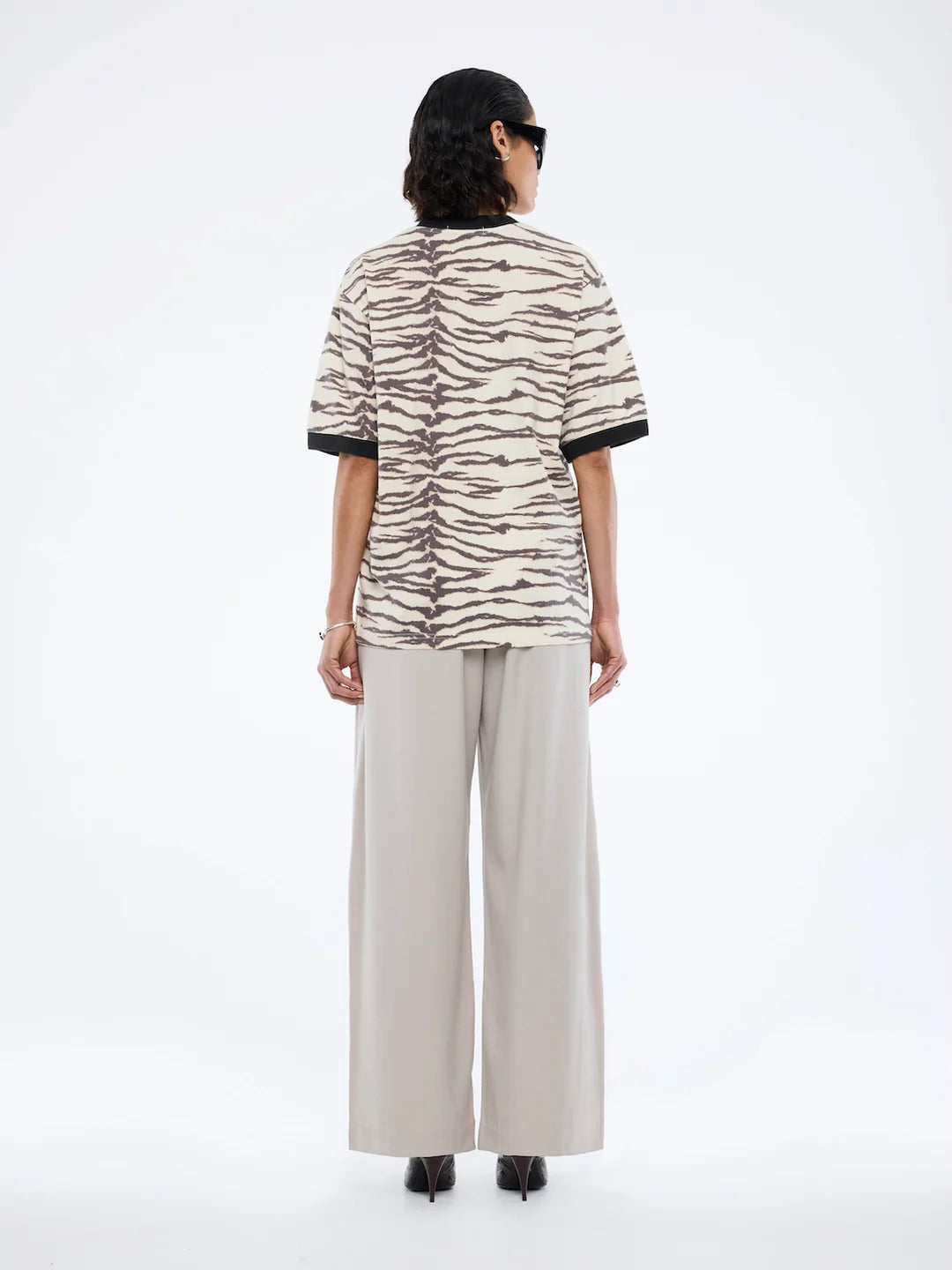 ENA PELLY - TIGER ENA TEAM TEE - TIGER PRINT