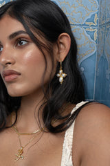 MOUNTAIN & MOON - ROSALIA EARRINGS - GOLD / GLASS PEARL