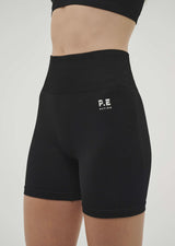 P.E NATION - RESTORE SEAMLESS 5 BIKE SHORT - BLACK