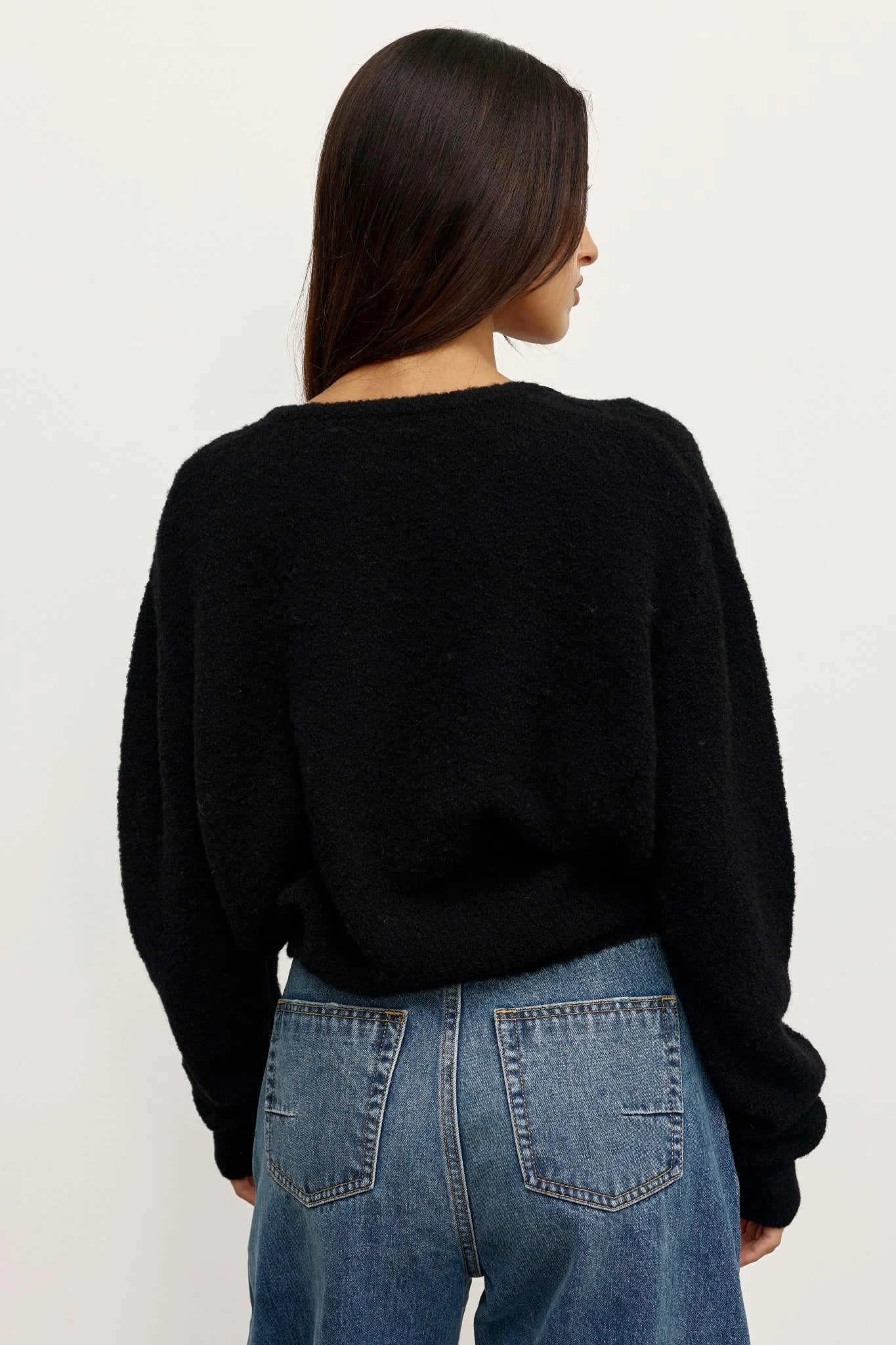 BAYSE - SONIA V NECK - BLACK