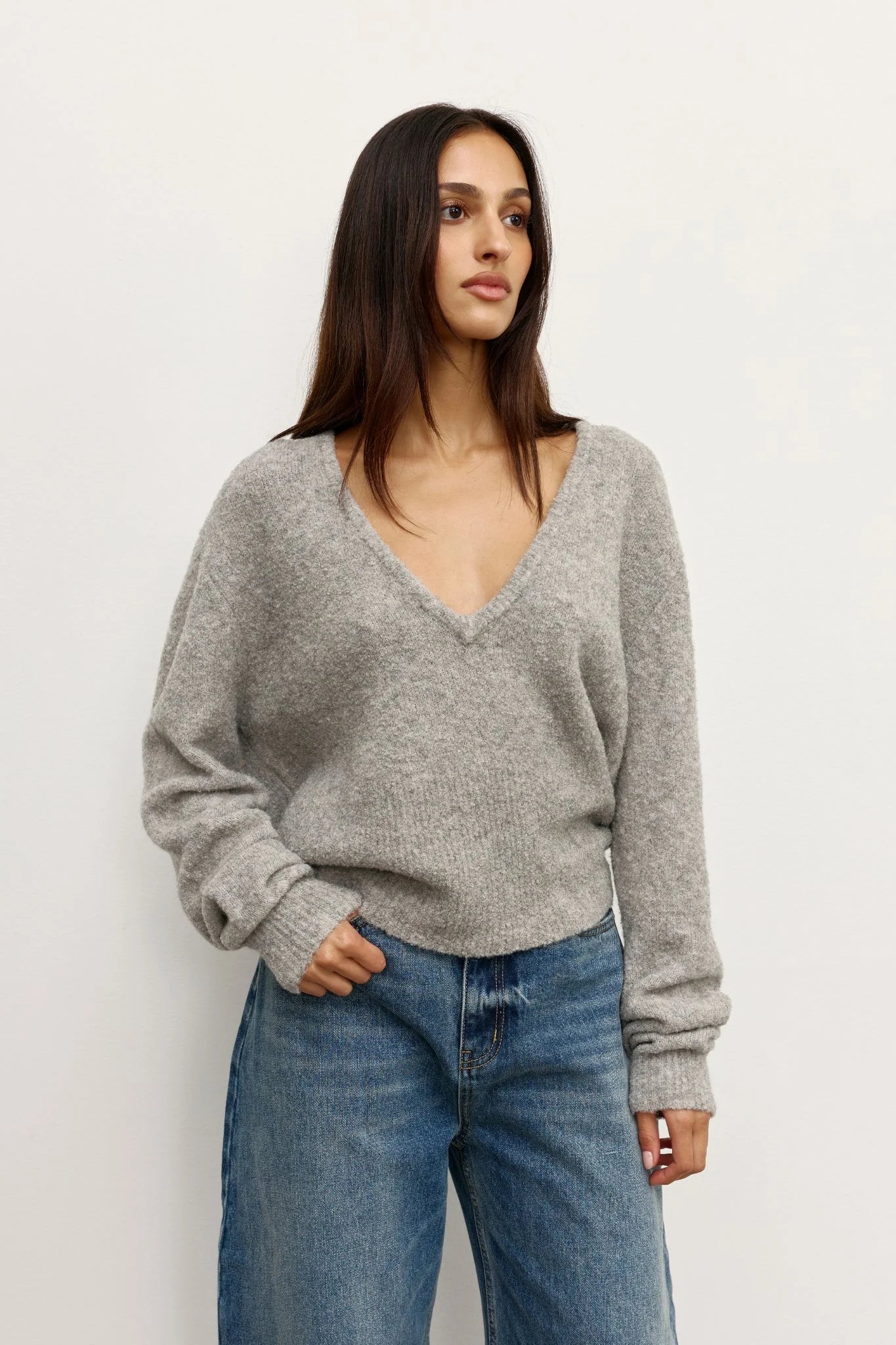 BAYSE - SONIA V NECK - LIGHT GREY