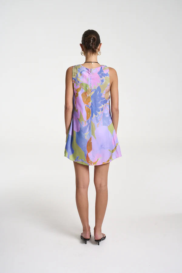 SUMMI SUMMI - V - NECK SHIFT DRESS - BANANAS