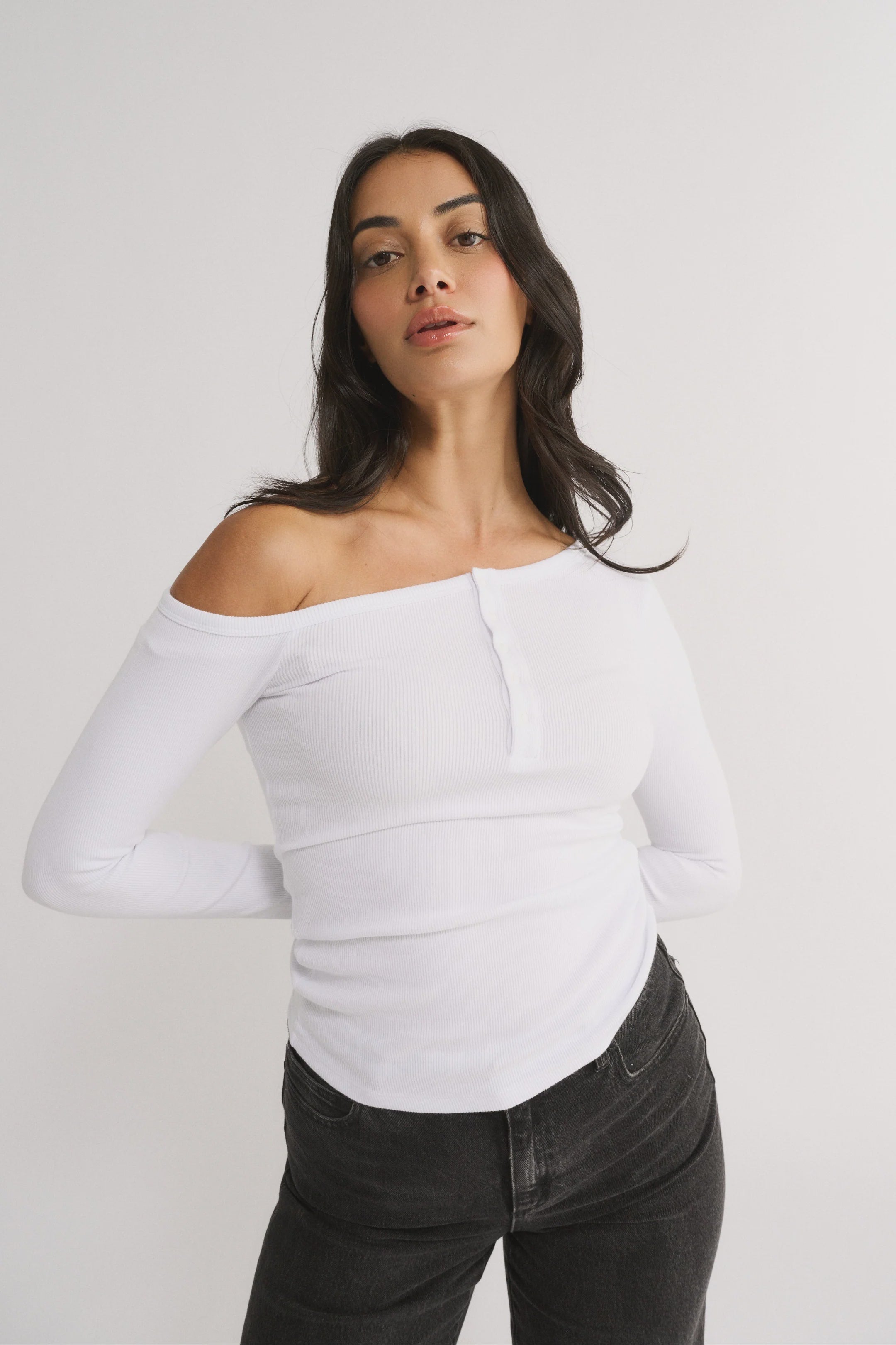 PRIMI - COBIE OFF SHOULDER LONG SLEEVE - OPTIC WHITE