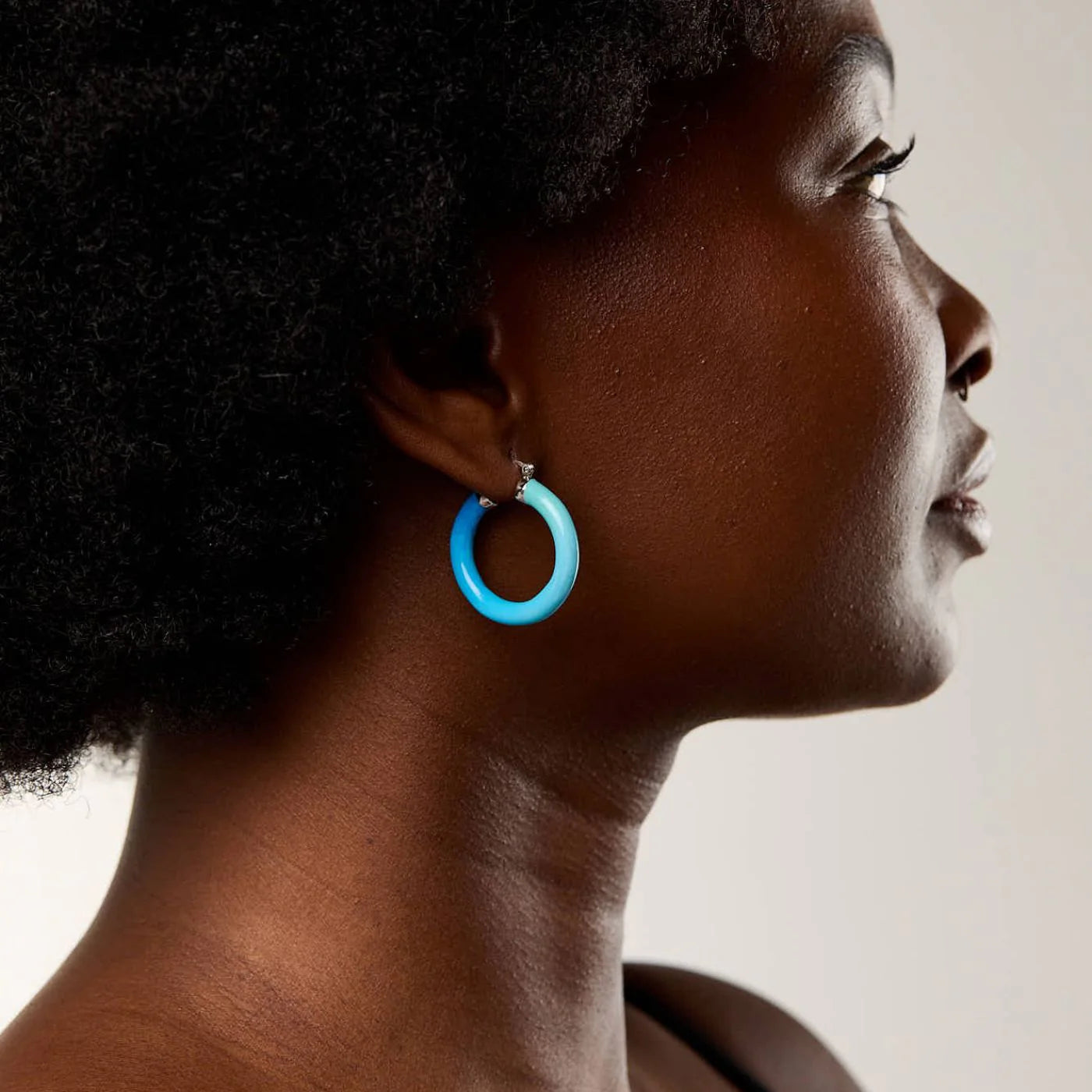 DOLCETTO DESIGNS - TROPICALE HOOP EARRING OCEAN - SILVER