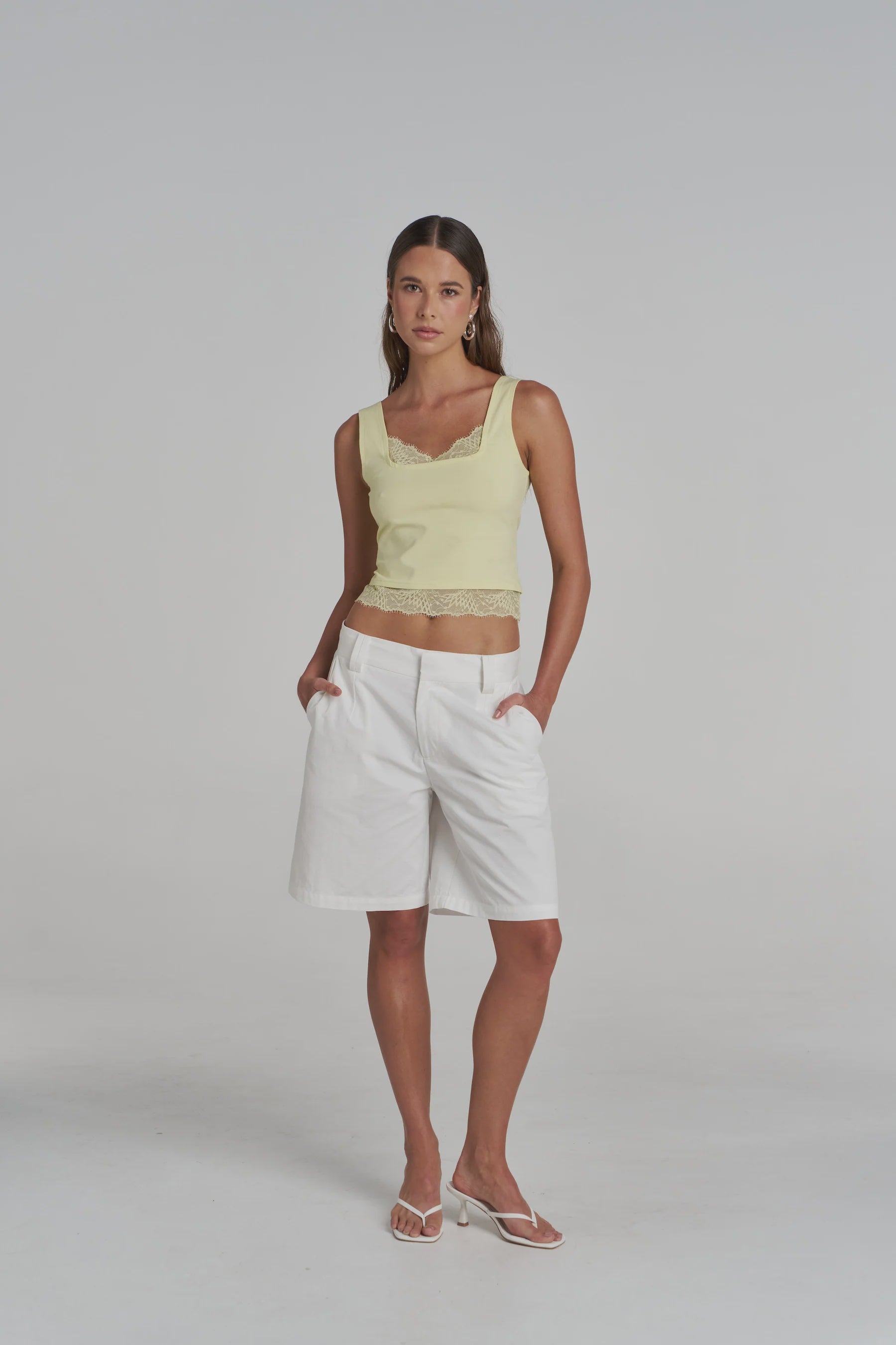 PRE-ORDER - SUMMI SUMMI - BERMUDA SHORT - IVORY